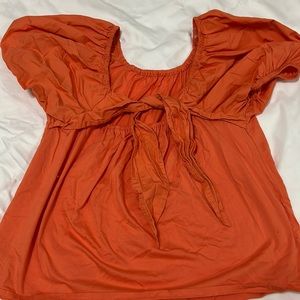 🌼 Orange v-neck 🧡 ladies top🌼